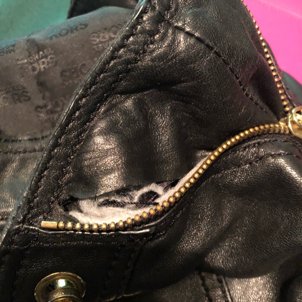 MK Purse - Picture 8 of 8